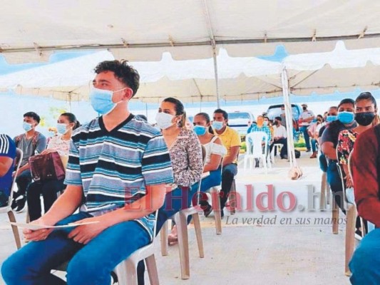 Ofrecen 300 plazas de trabajo en 'call centers' de la capital