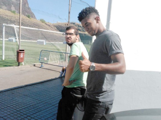 Anthony Lozano se entrena por aparte en Tenerife