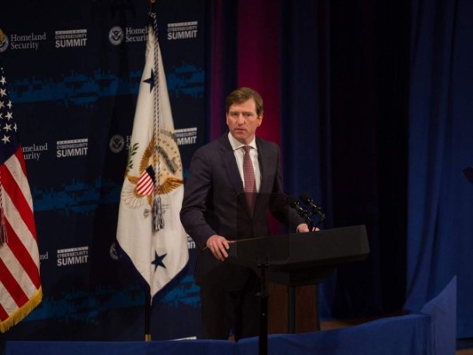 Trump despide a funcionario de seguridad electoral por rechazar acusaciones de fraude