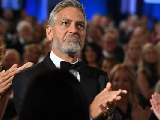 FOTOS: 15 famosos que rechazan estar en redes sociales