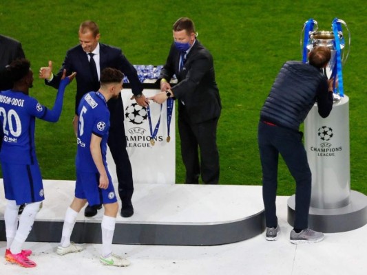 No se vio: La celebración del Chelsea y el desconsuelo del Manchester City