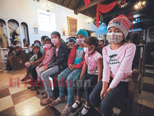 Entrega de juguetes llevó felicidad a más de 100 niños de Ojojona