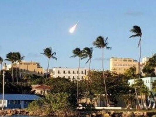VIDEOS: La inmensa bola de fuego captada en Puerto Rico