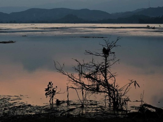 Lluvias por ciclón Eta resucitan lagunas desaparecidas en el norte de Honduras (FOTOS)