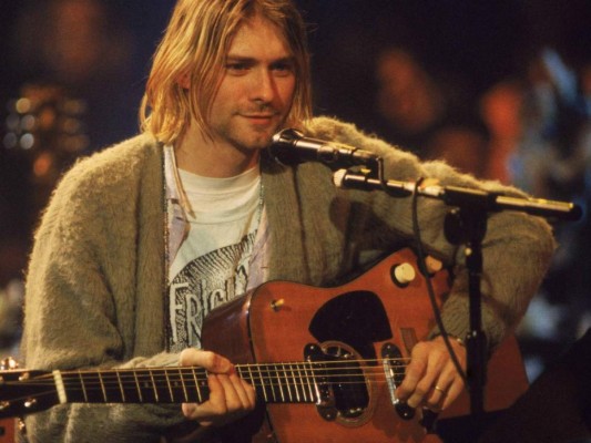 Tras su muerte muchos aseguran que Kurt Cobain se llevó consigo su vida, su sufrimiento, Nirvana y el movimiento grunge. Foto: AFP