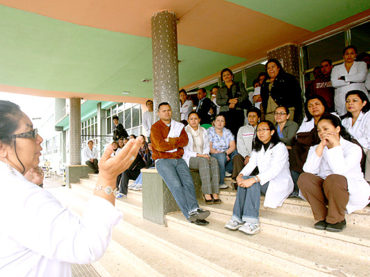 Técnicos de la Secretaría de Salud cumplen paro de labores a nivel nacional
