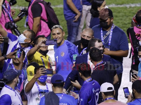 No se vio en TV del Honduras vs. Costa Rica: Frustración de Coito, tapadón de Keylor y peleas en el campo