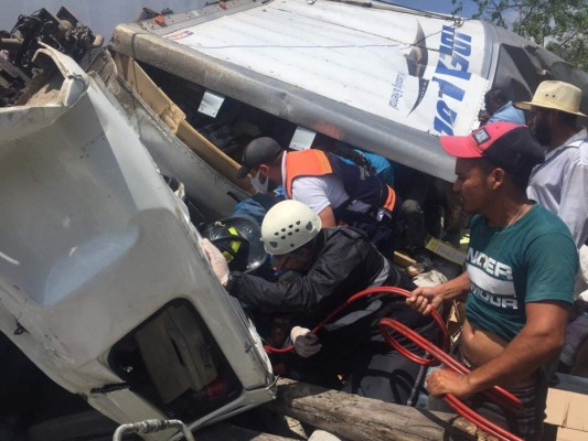 Las imágenes del aparatoso accidente en Copán que dejó 10 heridos