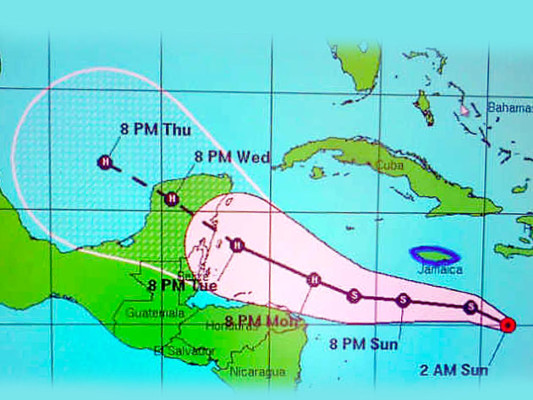 Ernesto se convierte en huracán al norte de las costas de Honduras