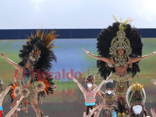 Las coreografías mostraron parte de la historia y cultura catracha. FOTOS: Johny Magallanes/EL HERALDO