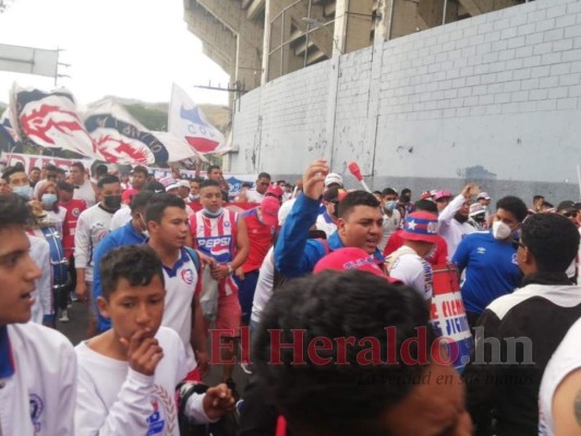 FOTOS: El carnaval de la Ultra Fiel a las afueras del Estadio Nacional
