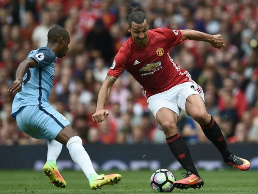 El City se impone 2-1 al United en derbi de Mánchester y lidera la Premier