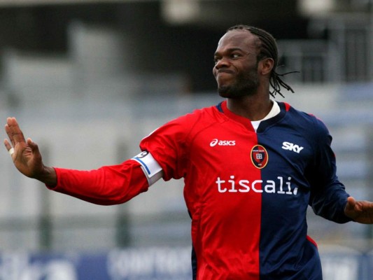 Así evolucionó David Suazo en el fútbol hasta convertirse en entrenador