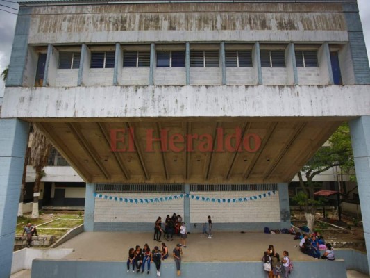 Así luce el antañón Instituto Central al arribar a sus 140 años de fundación