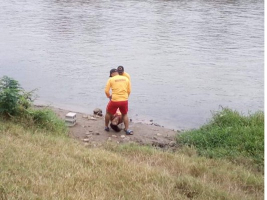 Encuentran cadáver de una mujer a orillas del río Humuya