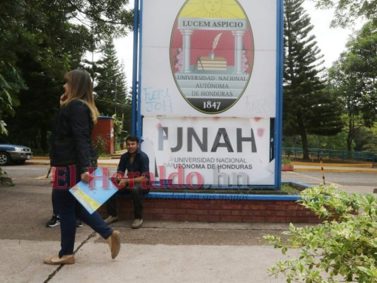 Con ilusiones, 12 mil jóvenes inician su vida universitaria