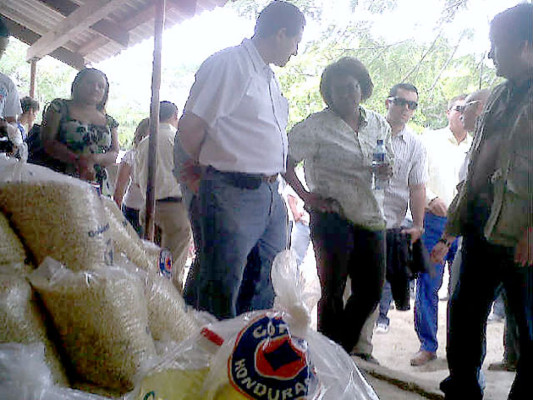 Marcovia avanza en reconstrucción tras temporal