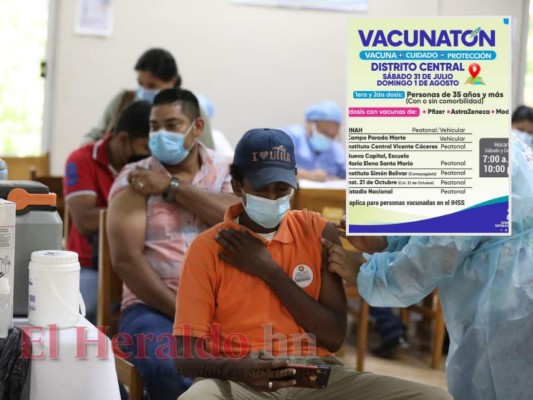 ¿Dónde y cómo acudir a vacunarse en la capital si tiene más de 35 años?