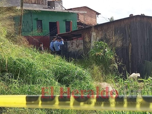 Hallan cadaver 'ensabanado' en la colonia Campo Cielo de la capital