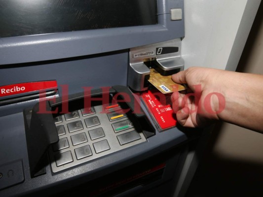 406,000 hondureños deben 21,000 millones en tarjetas de crédito