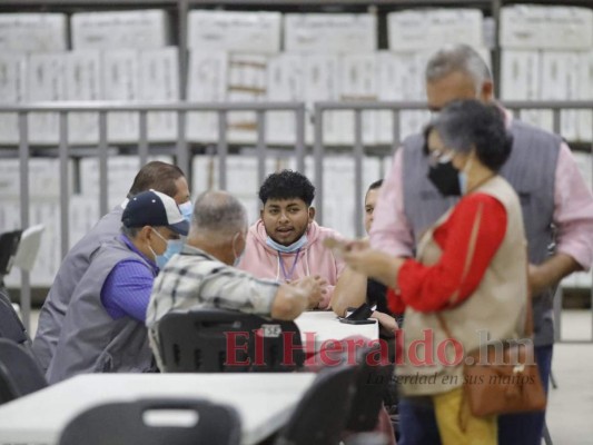 Así arrancó el escrutinio para revisar inconsistencias en actas y maletas electorales