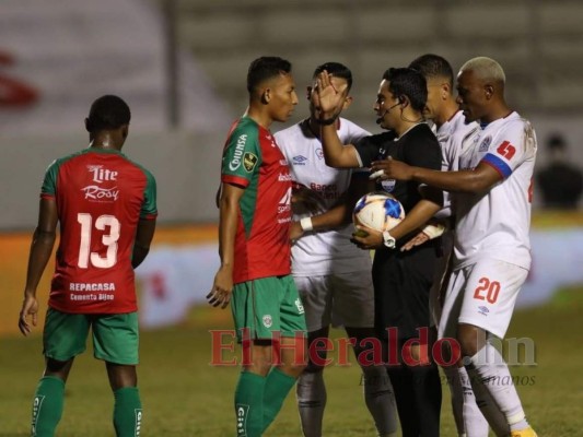 Celebración merengue y reclamos al árbitro: lo que no se vio del Olimpia-Marathón