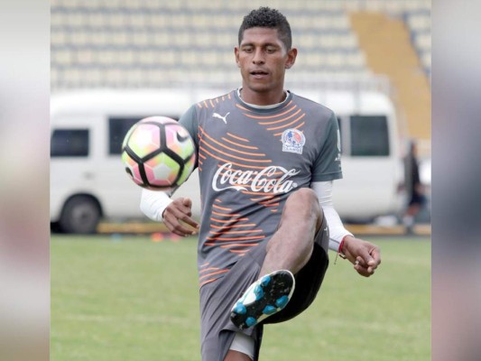 Carlo Costly habla sobre el juego ante el Police United