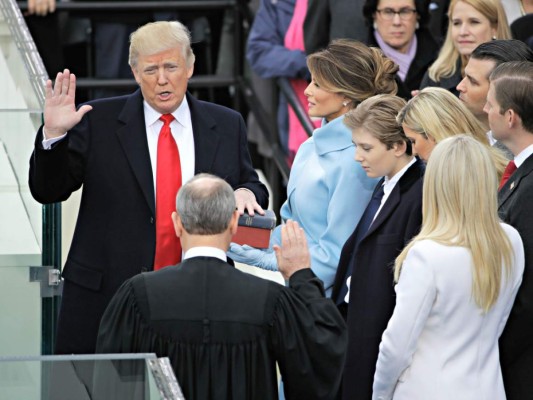 Trump en su discurso inaugural: Hoy estamos regresando el poder de Washington al pueblo