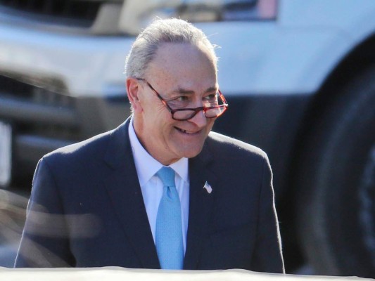 Líder demócrata retira oferta de financiar muro fronterizo