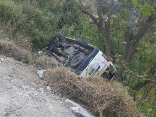 Bebé muere al accidentarse ambulancia en carretera del sur de Honduras