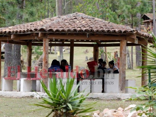 En familia y sofocando el calor: Así disfrutan los capitalinos del Feriado Morazánico