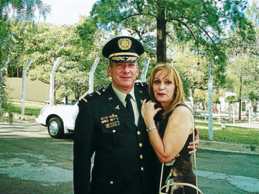 Un militar apasionado por carrera en armas y servicio médico