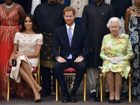 Harry y Meghan niegan participación en libro sobre su salida de la realeza