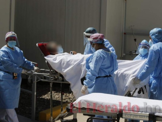 Trasladan primeros pacientes de covid-19 al hospital móvil de Tegucigalpa