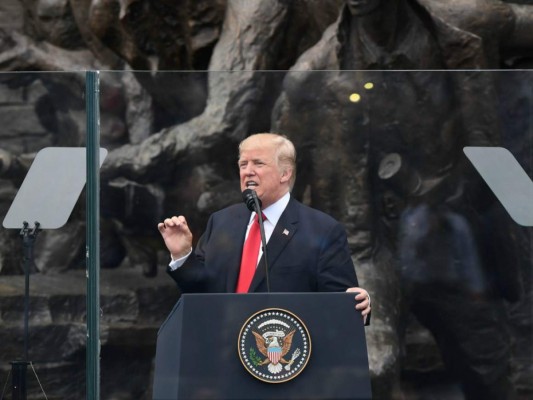 Donald Trump promete respuesta 'bastante dura' tras disparo de misil norcoreano