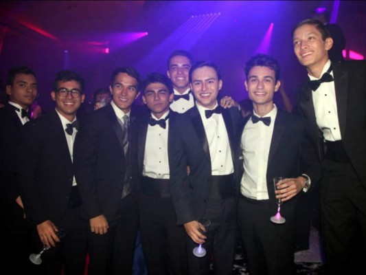 Los senior más guapos de las fiestas prom 2016