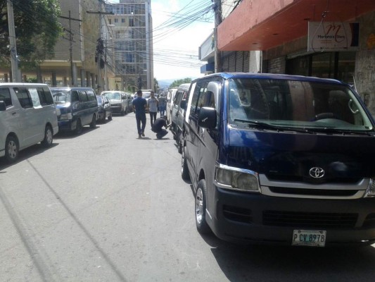 Tegucigalpa: Protestan conductores de rapiditos