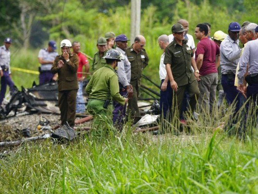 Las primeras imágenes de la tragedia aérea en La Habana, Cuba