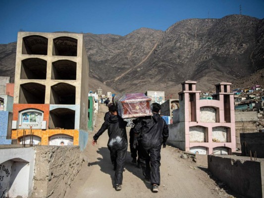 Cifra de muertos por coronavirus en el mundo sube a más de 708 mil