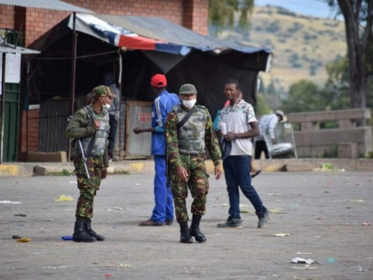Detienen a Jefe de la Policía por violar confinamiento