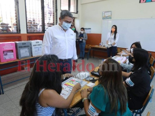 Hasta Gracias, Lempira, se trasladó Juan Orlando Hernández para votar (FOTOS)