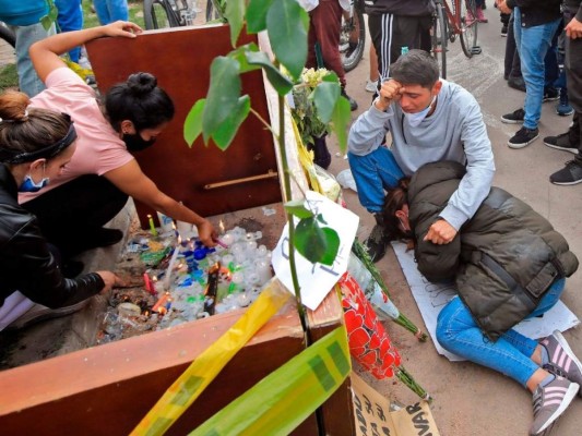 Lo que sabemos de las violentas protestas en Colombia