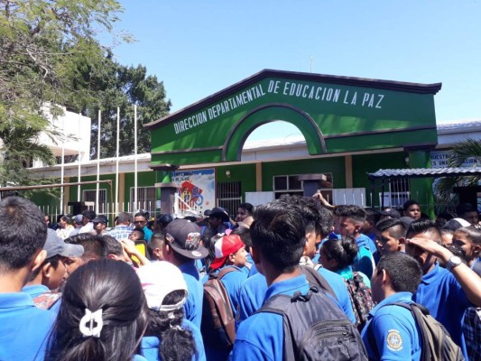 Aprueban 8 millones de lempiras para reparar instituto del departamento de La Paz