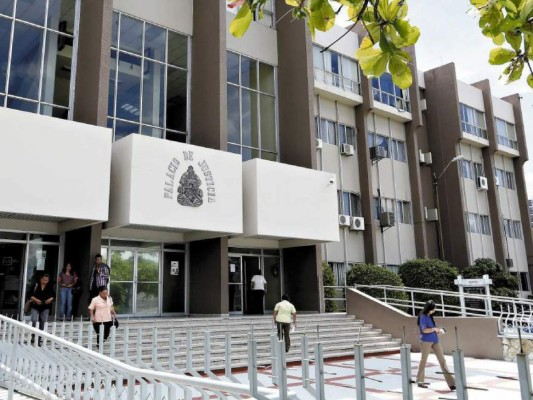 Libran orden de captura contra implicados en el caso Pandora