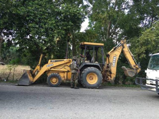 Incautan vivienda y maquinaria pesada en caso de supuesto narcotraficante