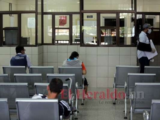 FOTOS: Insumos que el IHSS compró y sigue esperando en plena pandemia