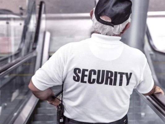 Menor atacó a un conserje y le arrancó los ojos en hotel de España