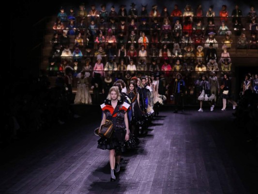 Chanel hace desfiles modestos debido a la epidemia del coronavirus&nbsp;&nbsp;