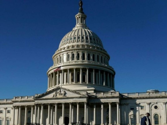 Congreso de EEUU evita parálisis del gobierno un día antes de la fecha límite  