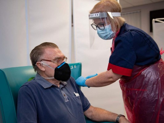 Cómo es el proceso de vacunación contra el covid-19 y qué esperar  